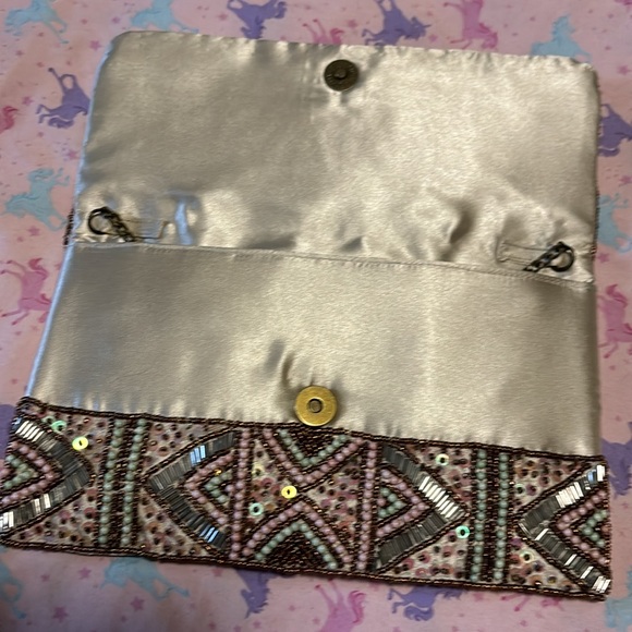 Beaded 📣💗✅ 💎 Clutch in Pink and Gold - Picture 5 of 7